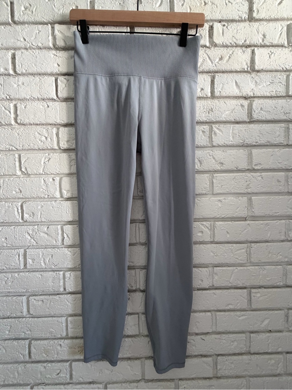 Vuori Rib Studio Leggings| Size Med